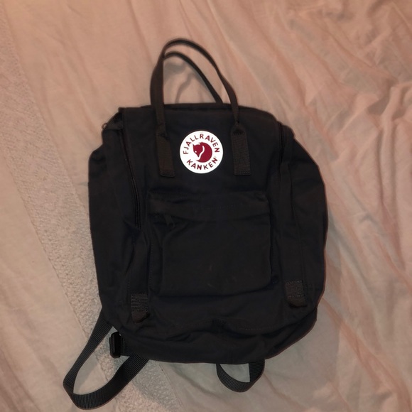 FJALLRAVEN Backpack - Picture 2 of 3